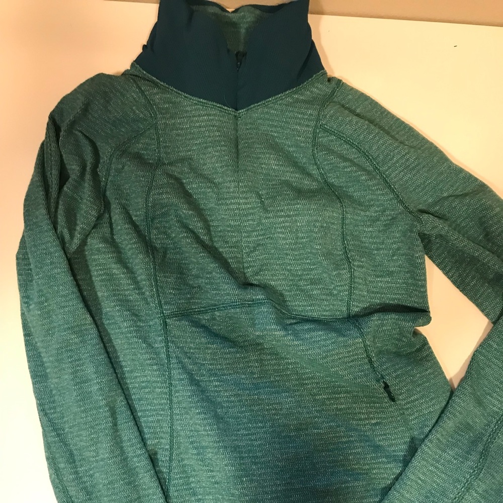 Lululemon runderful 1/2 zip shirt